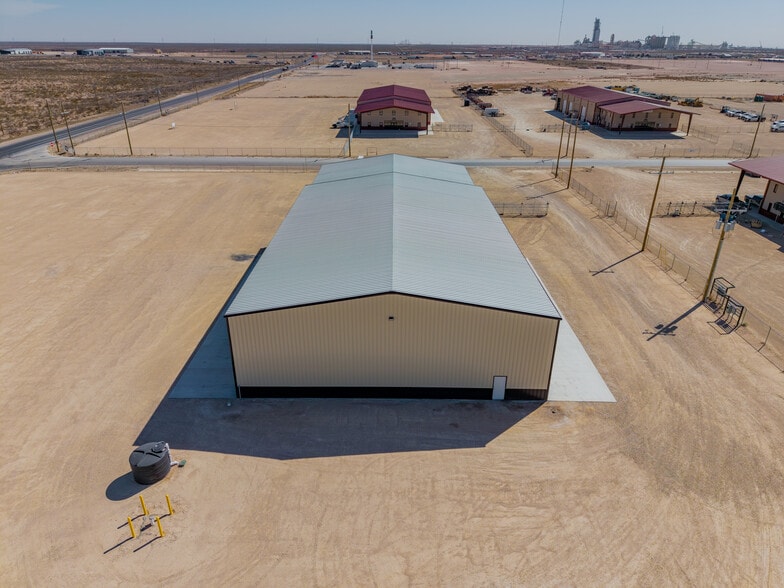 More Photos Of 16510 W Basin St, Odessa Warehouse For Sale