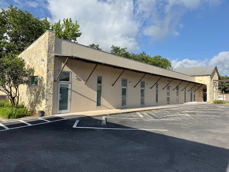 More Photos Of 109 Enterprise Pky, Boerne Office For Sale