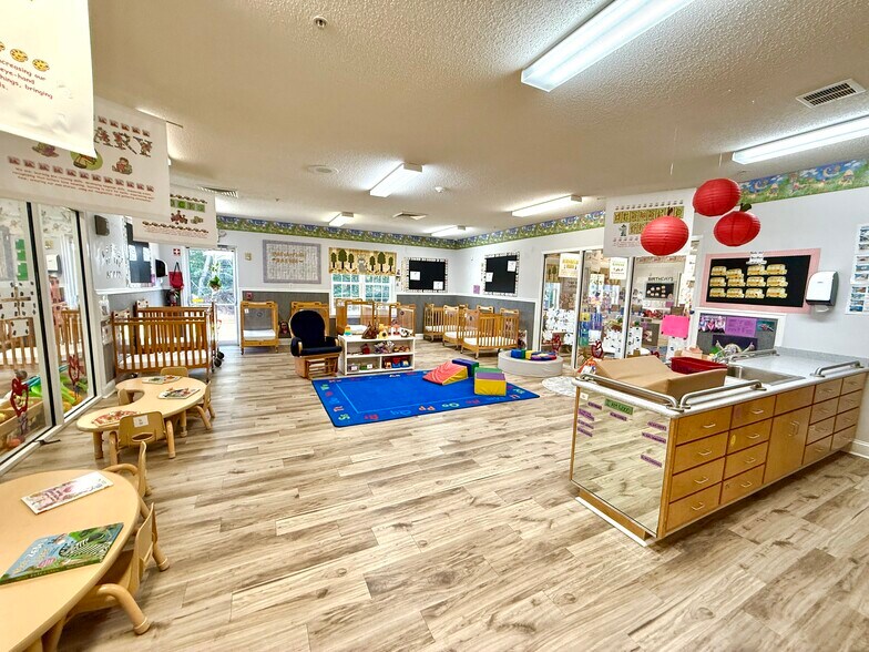 More Photos Of 1560 Summit Chase Dr, Snellville General Retail For Sale