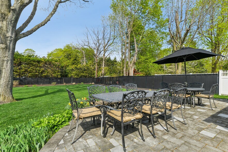 More Photos Of 1 Huntington Bay Rd, Huntington Office For Sale