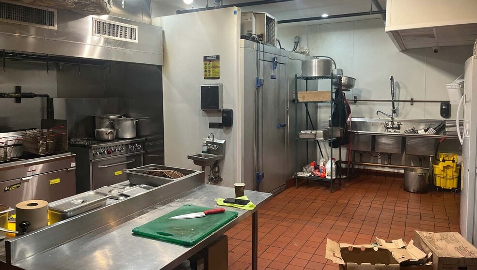 More Photos Of 153 Grand St, Brooklyn Storefront Retail Residential For Lease