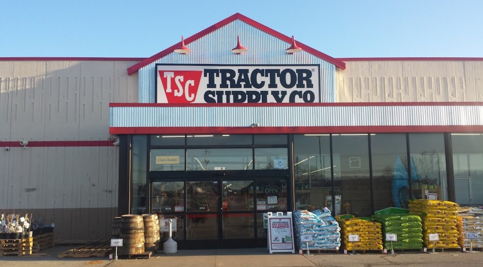 More Photos Of 11181 Maple Ridge Rd, Medina Unknown For Lease