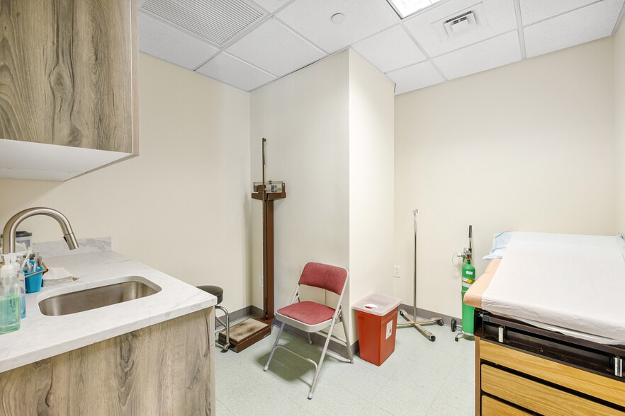 More Photos Of 1 Hanson Pl, Brooklyn Apartments For Sale