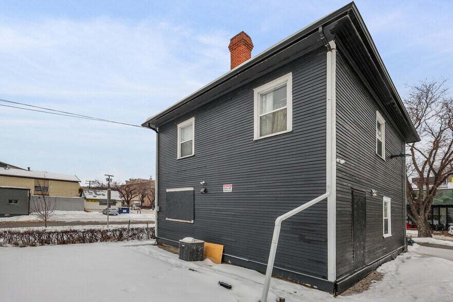 More Photos Of 620 Marsh Rd NE, Calgary General Retail For Lease