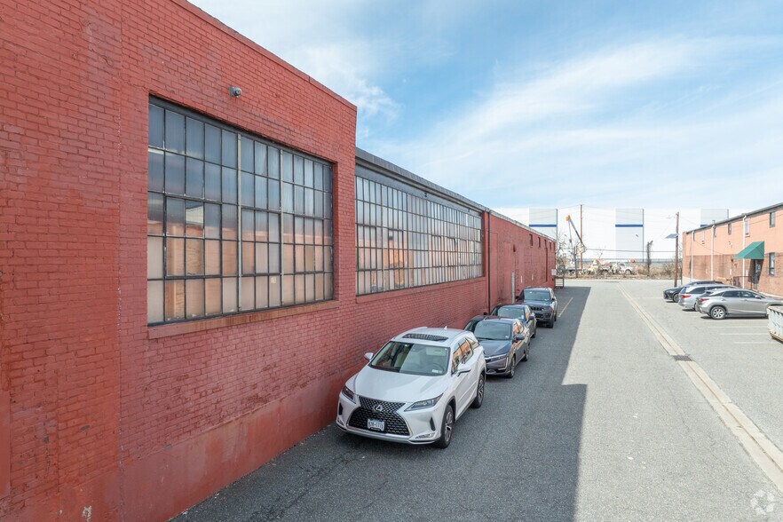 More Photos Of 730 Grand Ave, Ridgefield Light Distribution For Lease