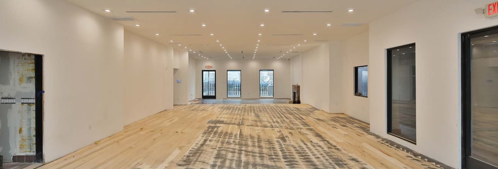 More Photos Of 730 N La Cienega Blvd, Los Angeles Restaurant For Lease