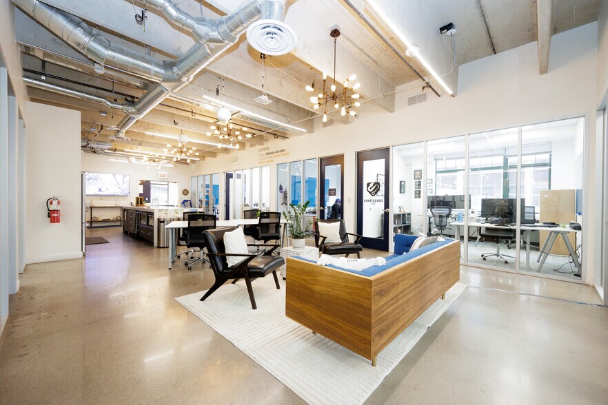 More Photos Of 1495 Canyon Blvd, Boulder Coworking Space