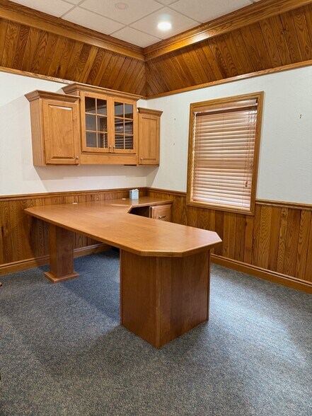 More Photos Of 85 1st St, Leechburg Restaurant For Sale