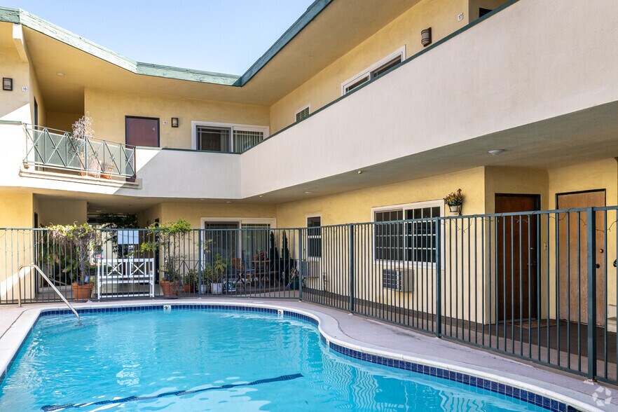 More Photos Of 8130 Norton Ave, West Hollywood Apartments For Sale