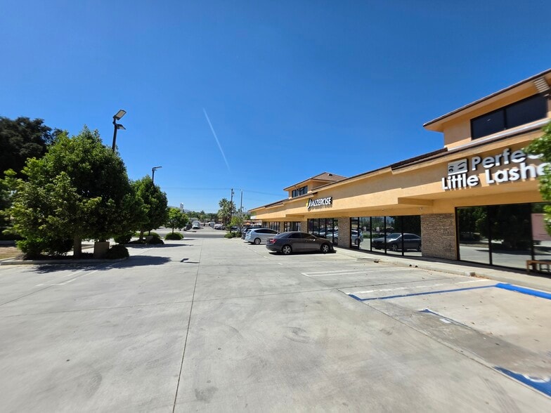 More Photos Of 2888 E Florida Ave, Hemet Storefront Retail Office For Lease