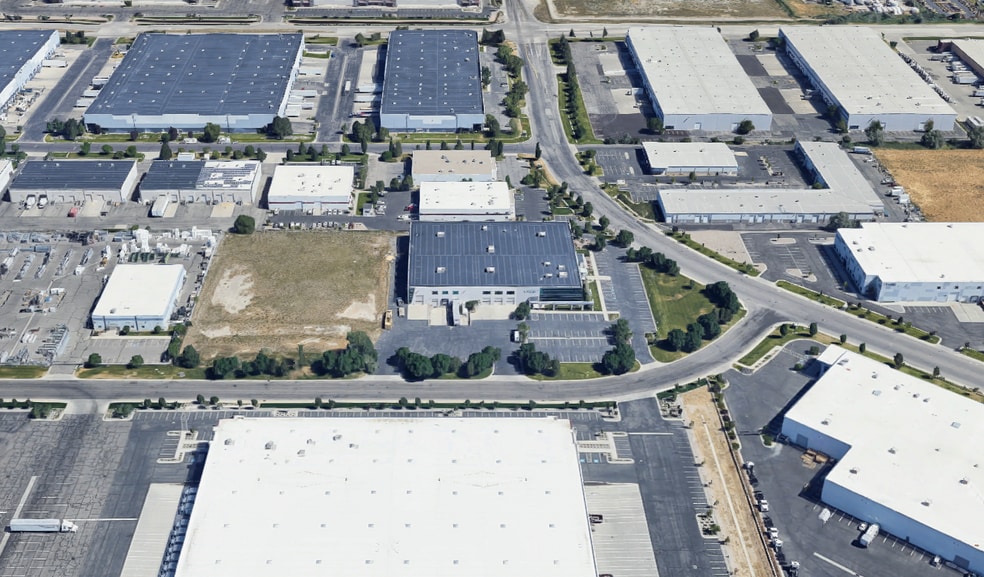 More Photos Of 1550 S Gladiola St, Salt Lake City Warehouse For Lease