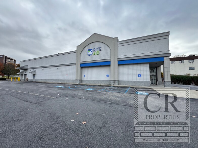 More Photos Of 3350 North Rd, Poughkeepsie Drugstore For Sale