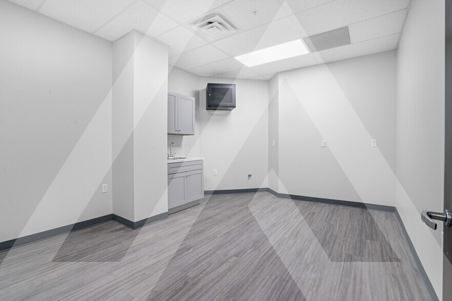 More Photos Of 3634 Glenn Lakes Lane, Missouri City Office For Lease