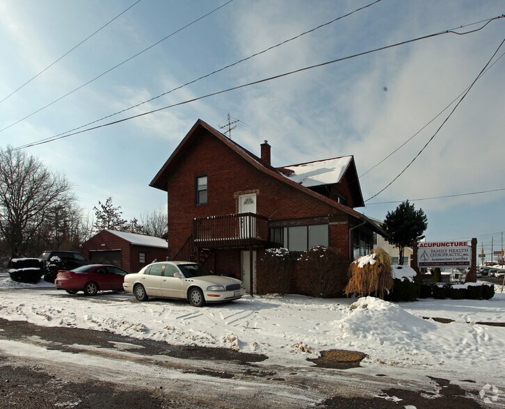 Primary Photo Of 641 E State St, Alliance Office Residential For Lease