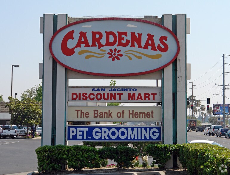 More Photos Of 1451-1469 S San Jacinto Ave, San Jacinto Restaurant For Lease