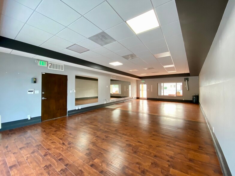 More Photos Of 1528 Canada Blvd, Glendale Medical For Lease