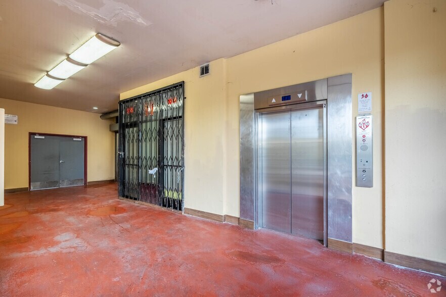 More Photos Of 1207 S Jackson St, Seattle Freestanding For Sale