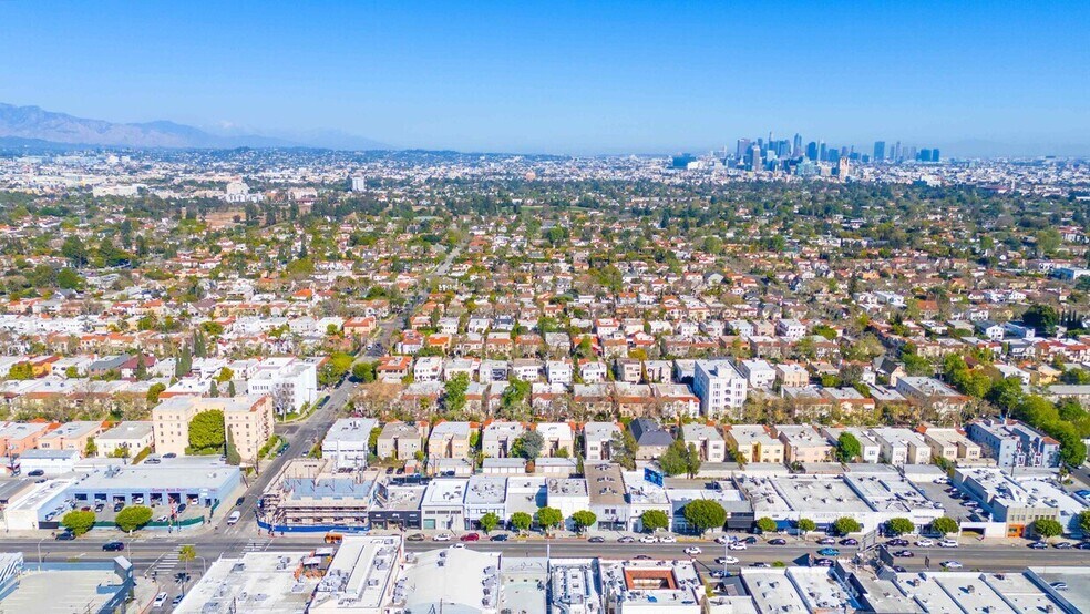 More Photos Of , Los Angeles General Retail For Sale