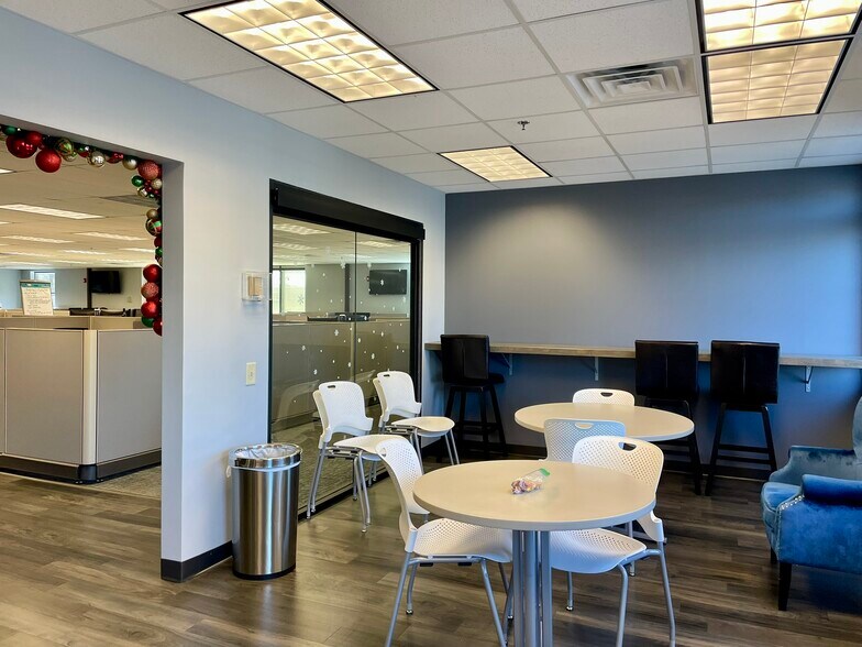 More Photos Of 1749 Mallory Ln, Brentwood Office For Lease