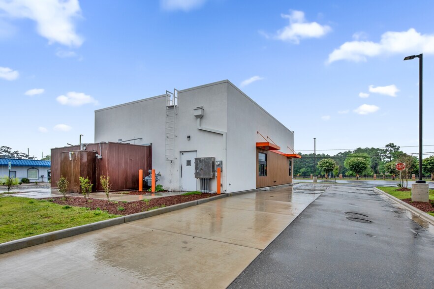 More Photos Of 507 W 3rd St, Pembroke Fast Food For Sale