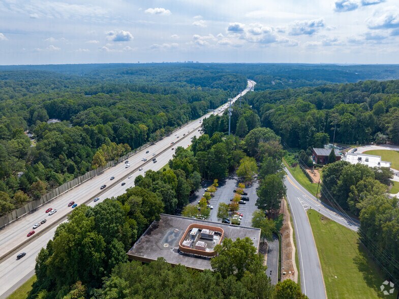 More Photos Of 9755 Dogwood Rd, Roswell Office For Lease