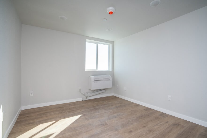 More Photos Of 4186 S Western Ave, Los Angeles Apartments For Sale