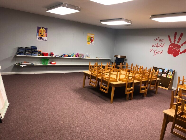 More Photos Of 787 Paden Dr, Lawrenceville Religious Facility For Lease