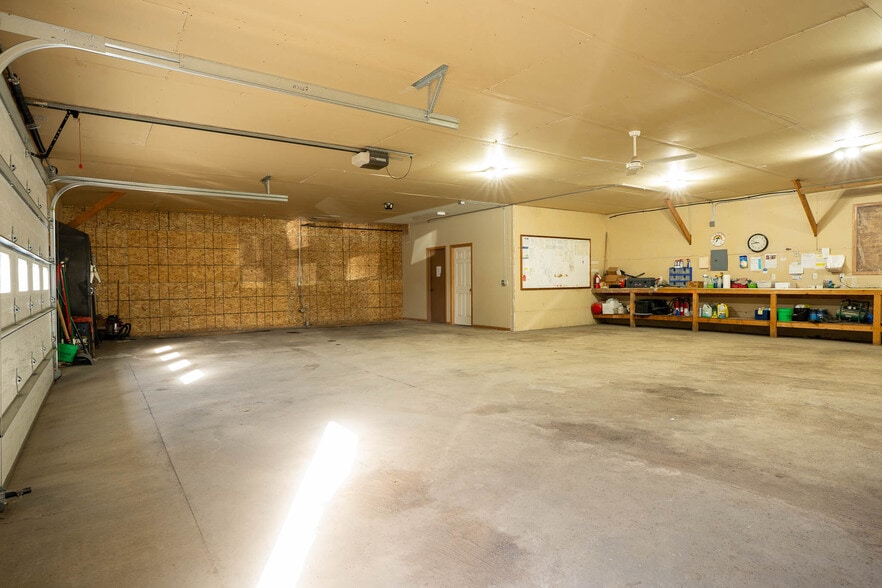 More Photos Of N5550 County Road Z, Onalaska Flex For Sale