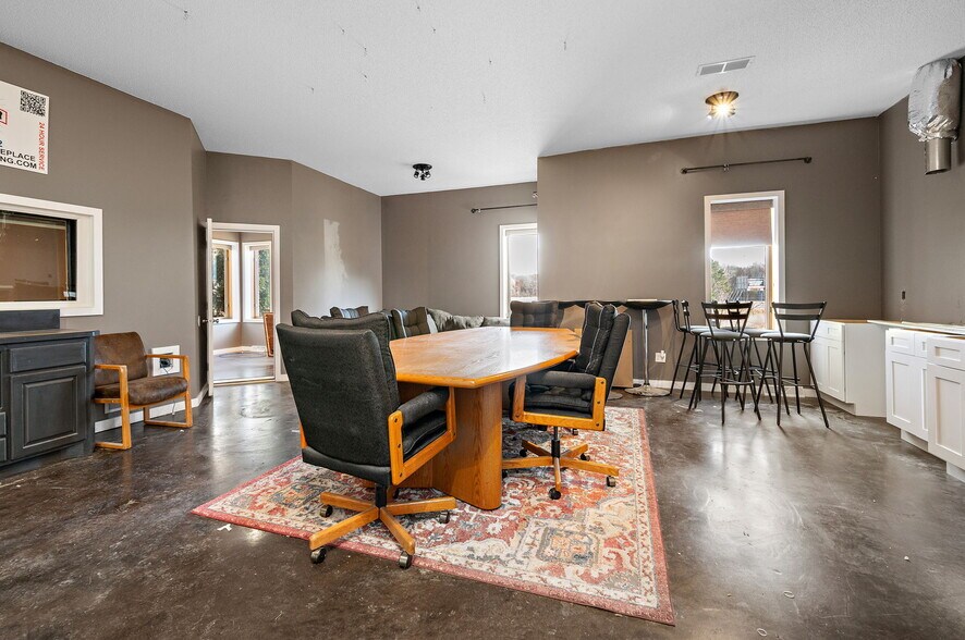 More Photos Of 16015 NE Central Ave, Ham Lake Office For Sale
