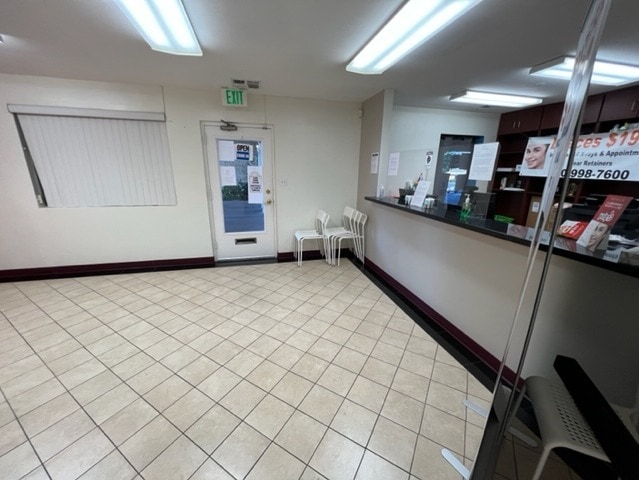 More Photos Of 1125 E 17th St, Santa Ana Unknown For Lease