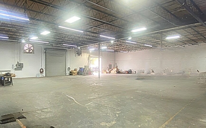 More Photos Of 2601 75th St N, Saint Petersburg Industrial For Lease