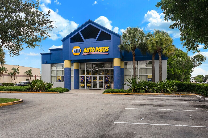 More Photos Of 3825-3869 W Hillsboro Blvd, Deerfield Beach Unknown For Lease