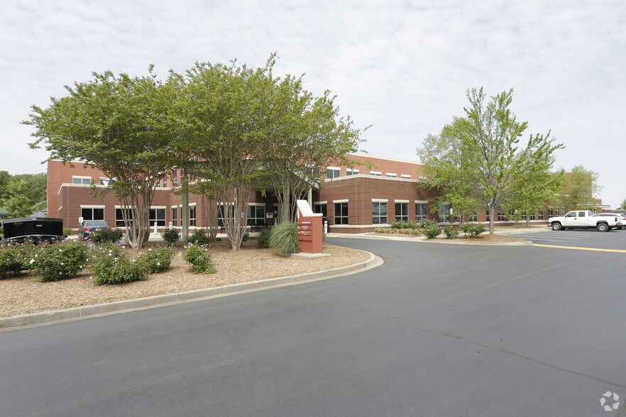 More Photos Of 1330 Boiling Springs Rd, Spartanburg Medical For Sale