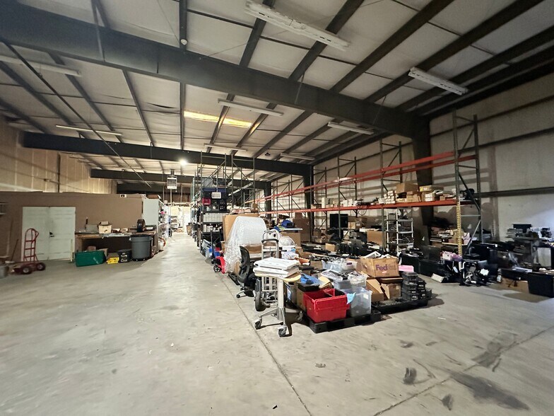 More Photos Of 1385 Weber Industrial Dr, Cumming Distribution For Lease