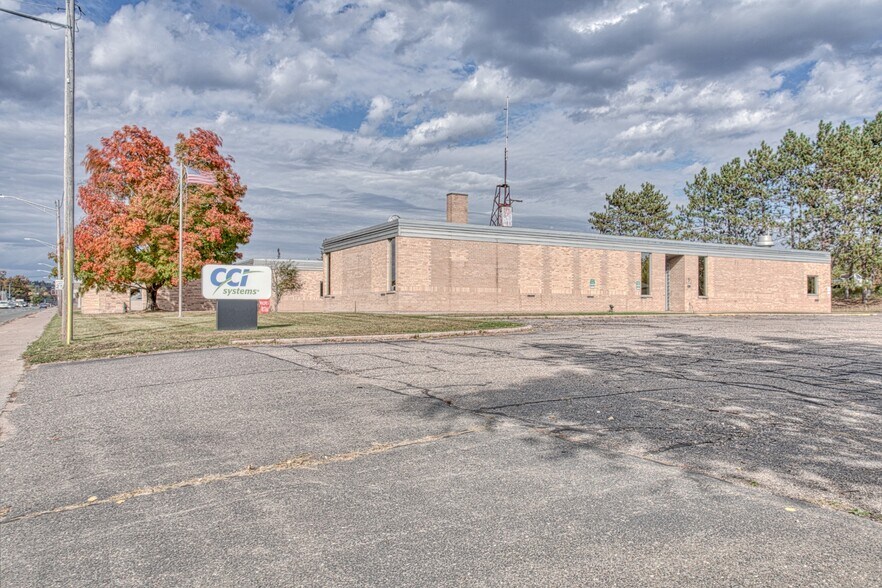1401 Carpenter Ave, Iron Mountain, MI 49801 Office For Lease