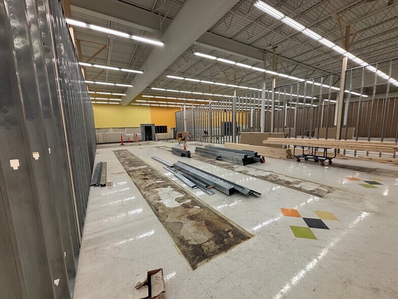 More Photos Of 17158 County Highway J, Chippewa Falls Supermarket For Lease