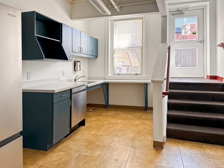 More Photos Of 47 N Queen St, Lancaster Coworking Space