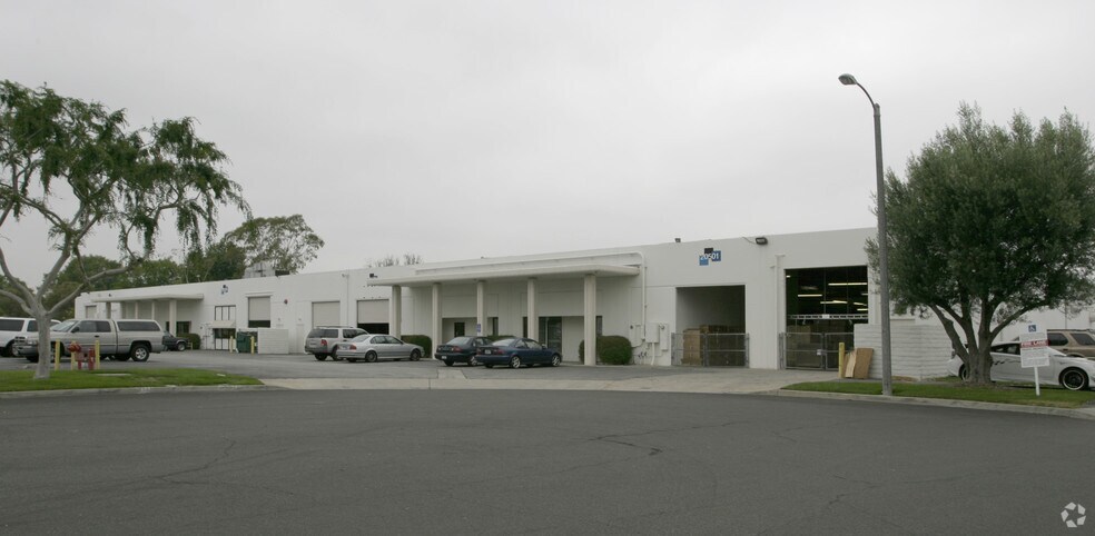 More Photos Of 20501-20507 Belshaw Ave, Carson Distribution For Lease