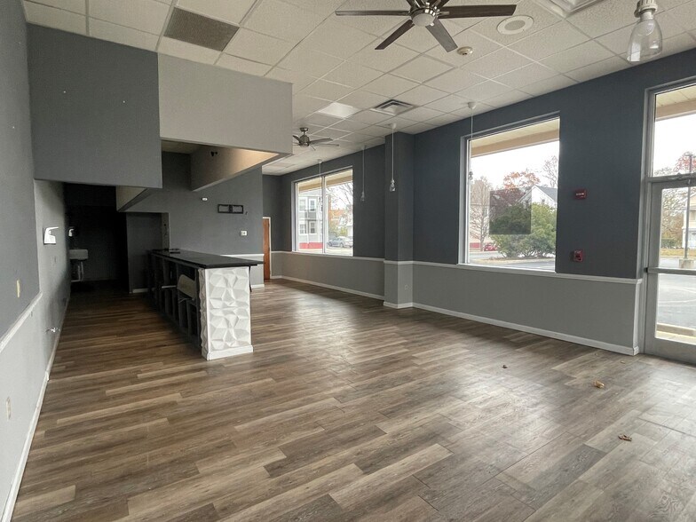 More Photos Of 539 Smith St, Providence Unknown For Lease