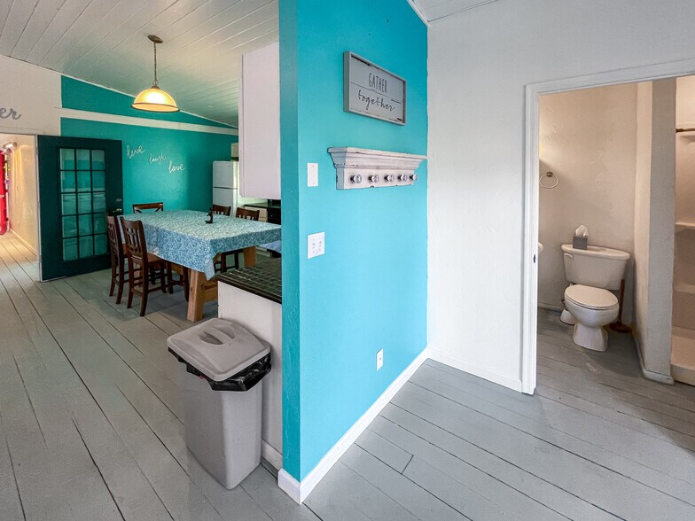 More Photos Of 3001 E Frontage Rd, Amado Restaurant For Sale