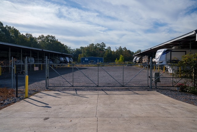 More Photos Of 9854 Florida Blvd, Walker Self Storage For Sale