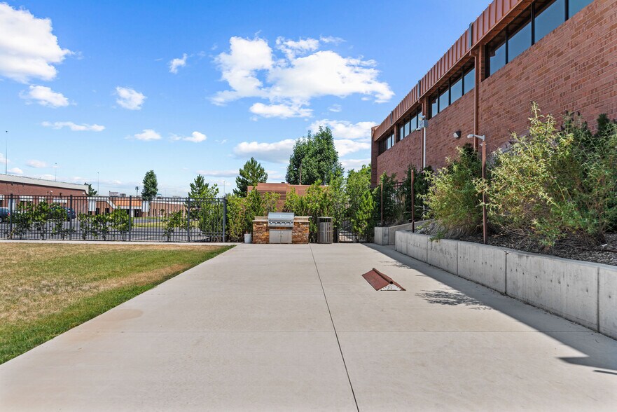 More Photos Of 310 W Bearcat Dr, South Salt Lake Office For Lease