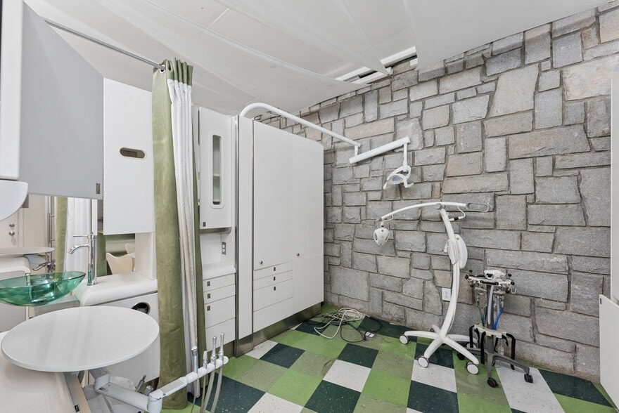 More Photos Of 845 Spring St NW, Atlanta Apartments For Sale