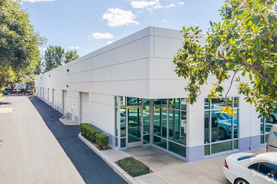 More Photos Of 212 Technology Dr, Irvine Unknown For Lease