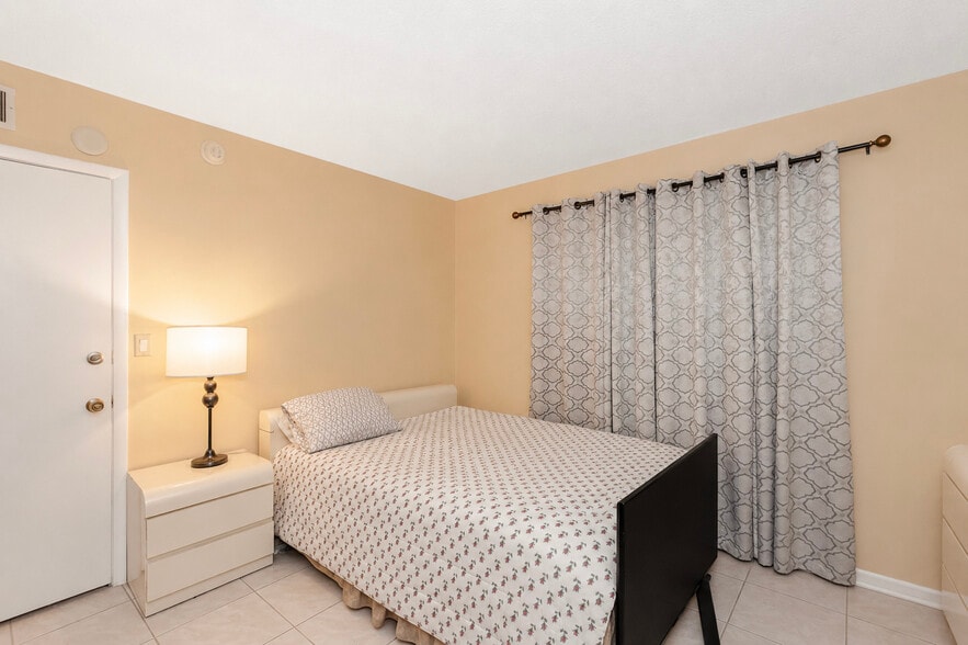 More Photos Of 4263 NW 115th Ave, Coral Springs Multifamily For Sale
