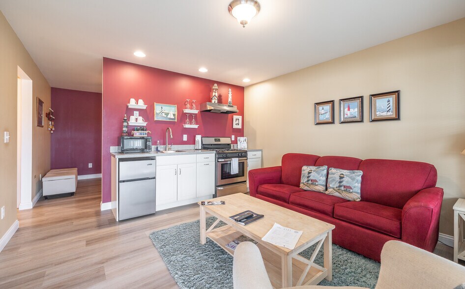 More Photos Of 1435 Main st, Grafton Specialty For Sale