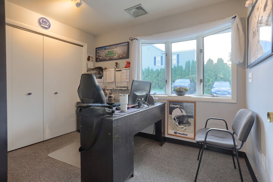 More Photos Of 2234 Cumberland St, Lebanon Storefront Retail Residential For Sale