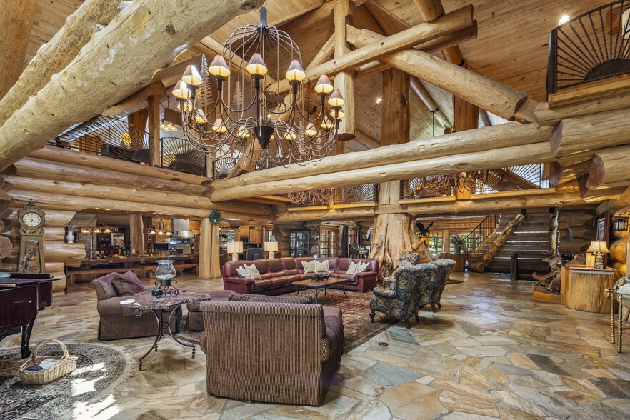 More Photos Of 1613 Black Canyon Rd, Heber Lodge Meeting Hall For Sale