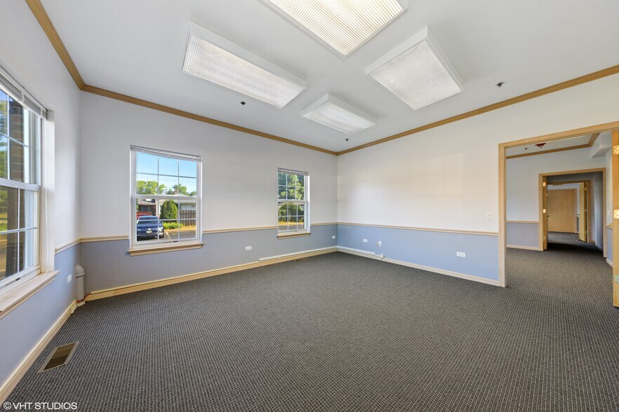 More Photos Of 27W140 Roosevelt Rd, Winfield Medical For Lease