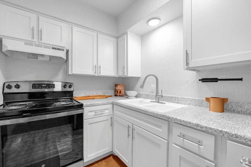More Photos Of 3706 W 8th St, Dallas Apartments For Sale